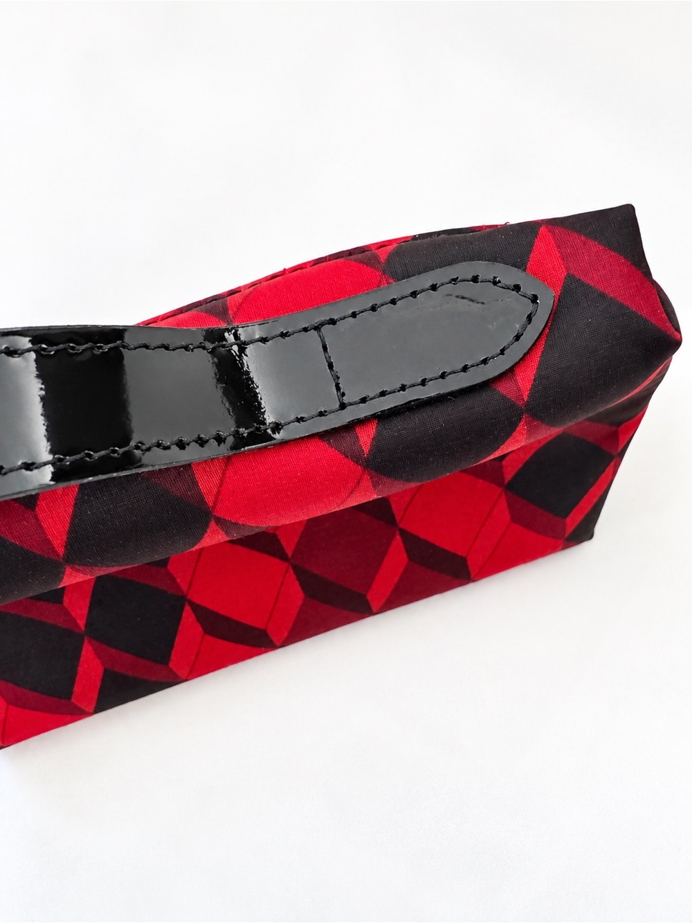 Longchamp - Le Pliage Red Black Geometric Cosmetic Pouch - Picture 6 of 9